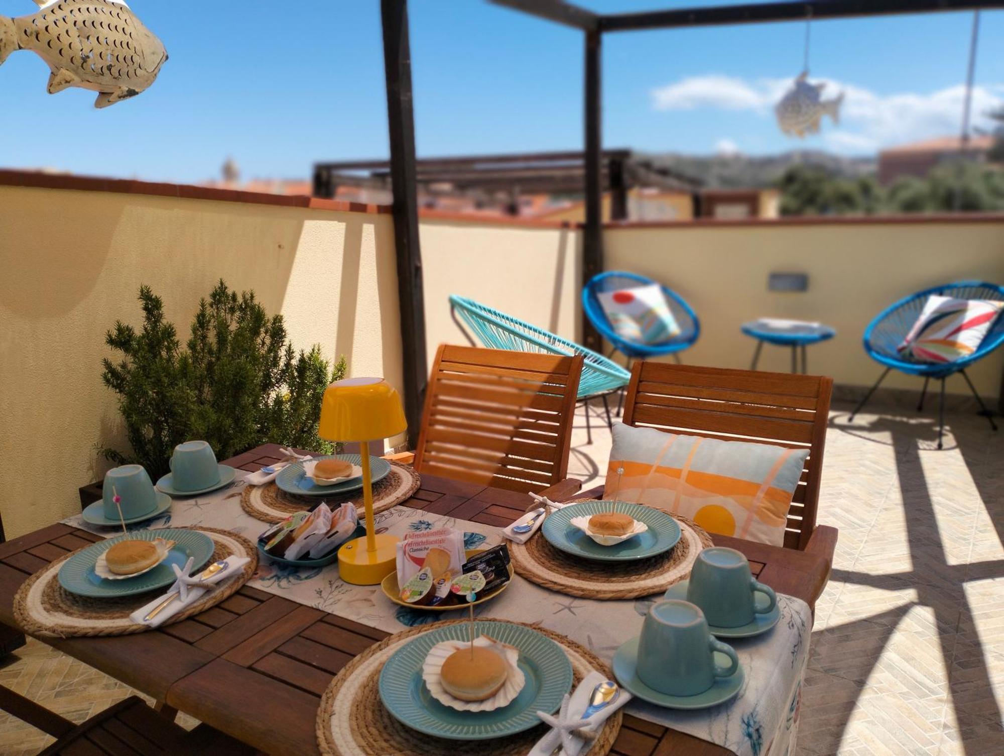 Appartamento La Terrazza - Localita Cala Gavetta Ла-Маддалена Экстерьер фото